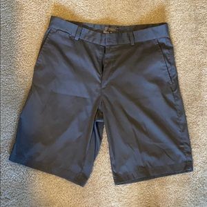 Men’s Nike drifit golf shorts